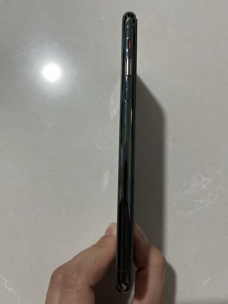 Vende-se iphone 11 Pro max 256 gb