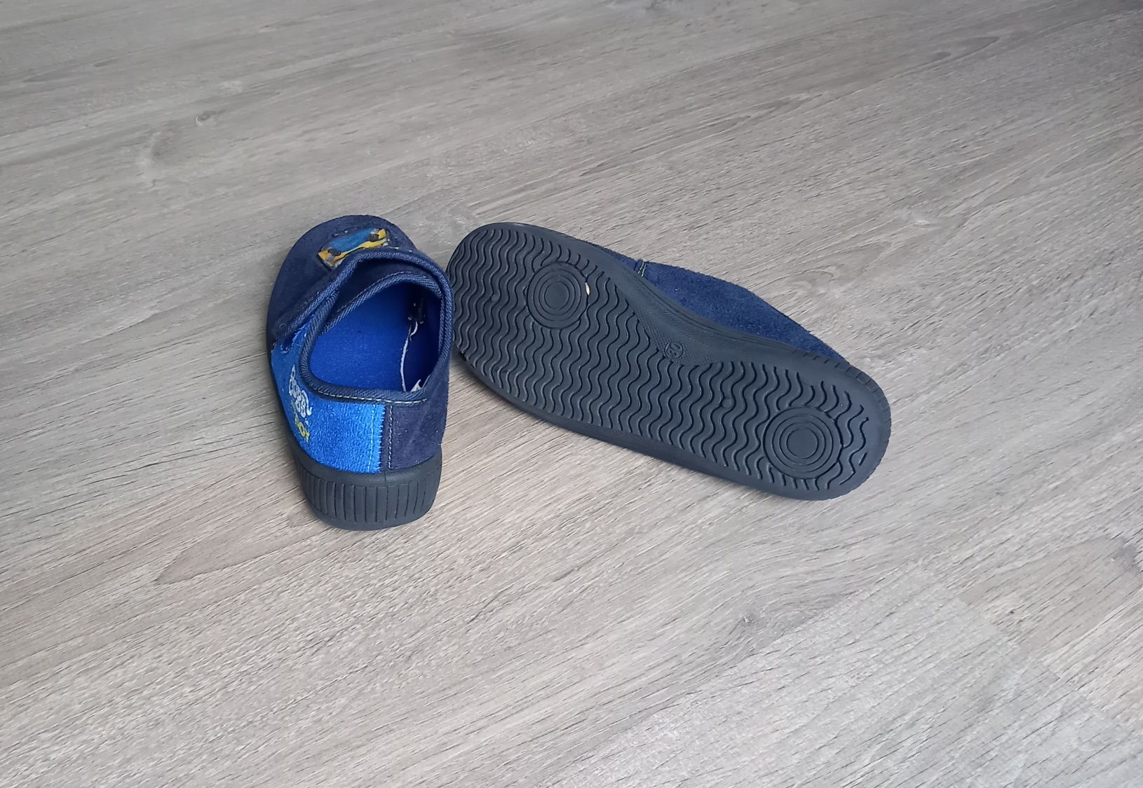 Pantufas de criança tamanho 30