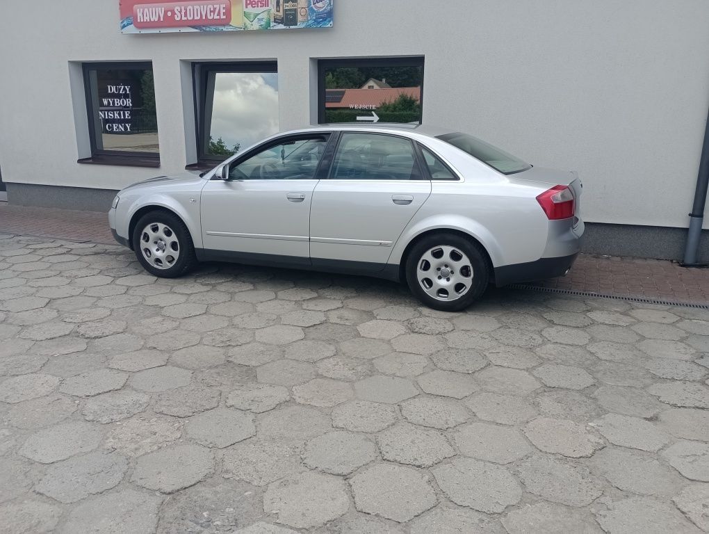 Audi 3.0 B+G 4x4 220km Automat