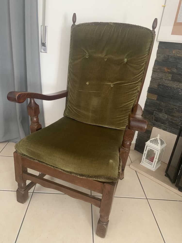 Cadeirão em madeira