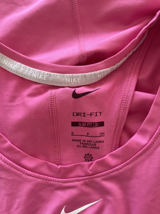 Top desportivo Nike
