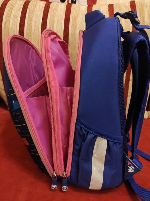 Рюкзак школьный каркасный YES H-28 Cats (558040) б/у