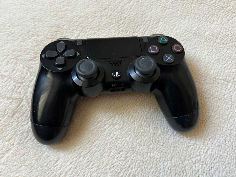 Игровая приставка Sony Playstation 4 Pro 1 Тб CUH-7215B