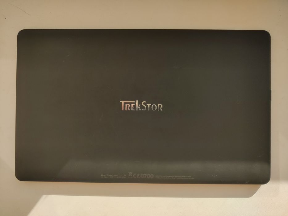 Планшет Trekstor SurfTab twin 11.6 2/32 Гб