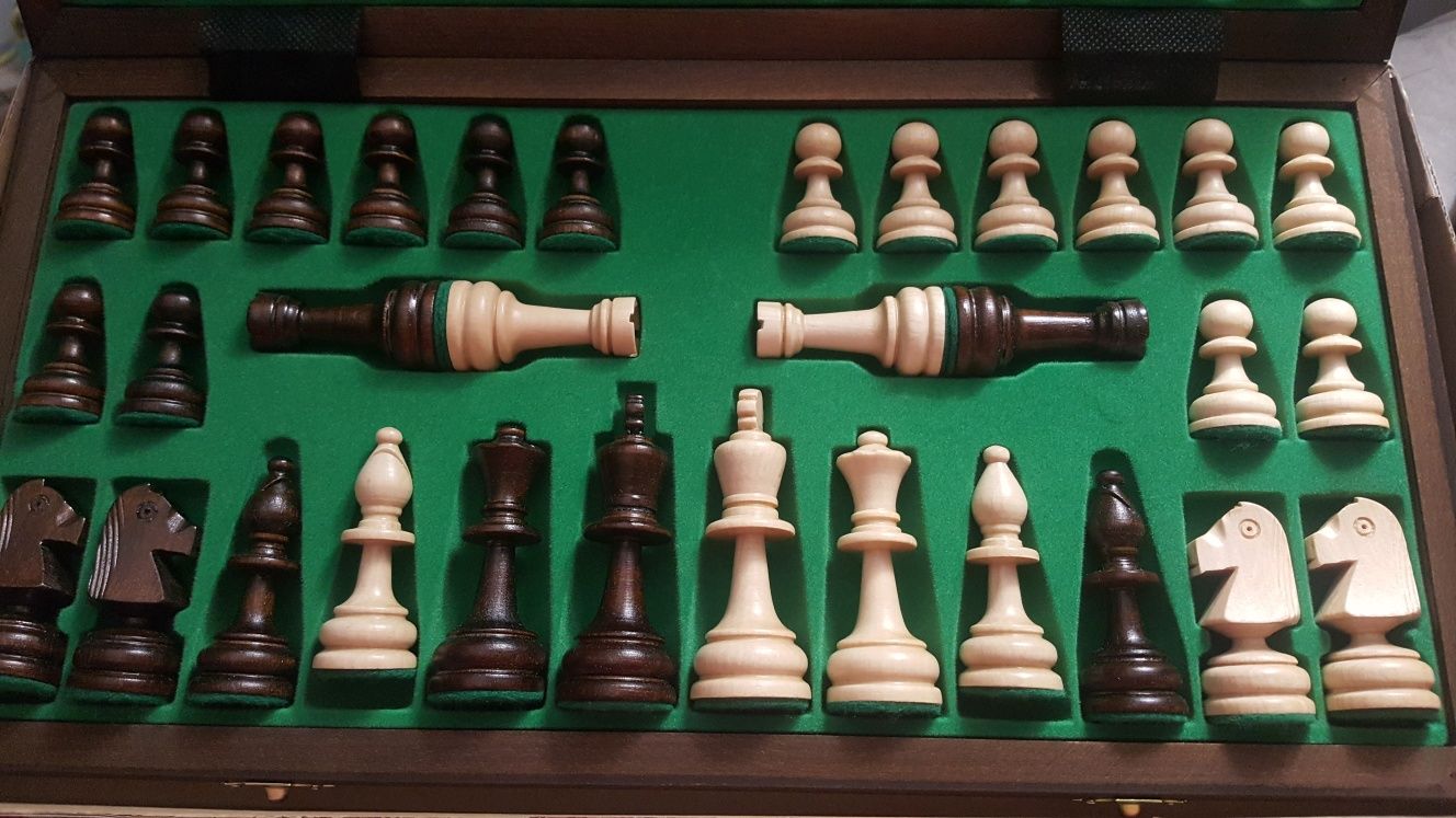 Szachy z litego drewna Ciemny Brąz szachownica 41 cm