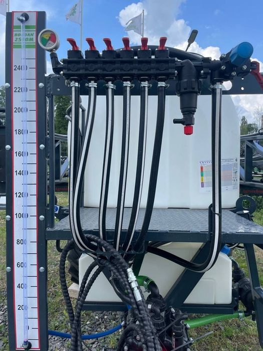 Оприскувач Богдан 2000, 2500, 3000 18м 21м 24м