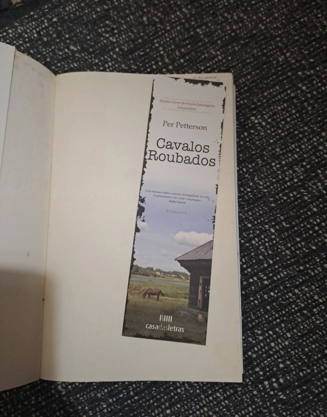 Livro "Cavalos Roubados "