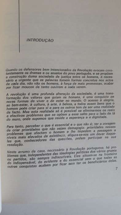 Portugal à Mesa, de Júlio Loureiro