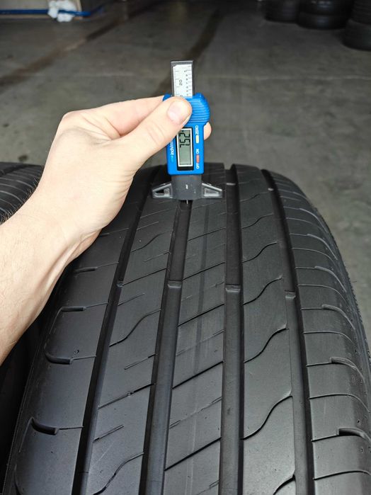 R18 235 60 шини літні Goodyear Efficient Grip Performance2 преміум