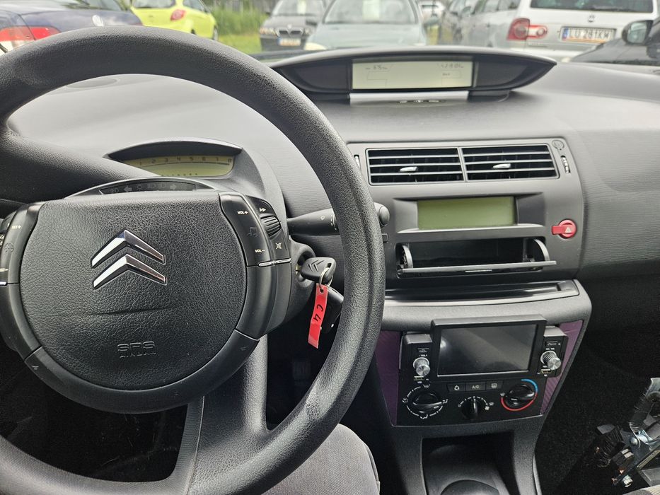 Citroen C4  1.4 benzynka/ klima/ 2005r