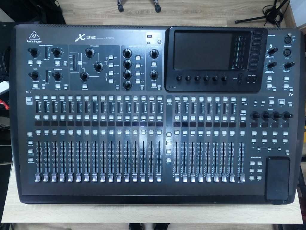 Behringer X32 - mikser cyfrowy