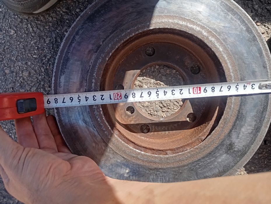 Продам передні тормозні диски е46 рест 185(6)мм.