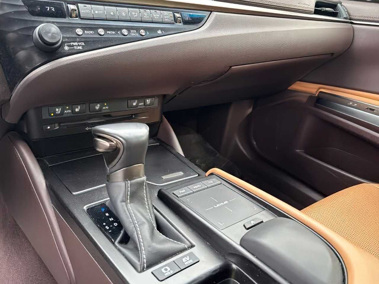 Lexus ES300h 2019