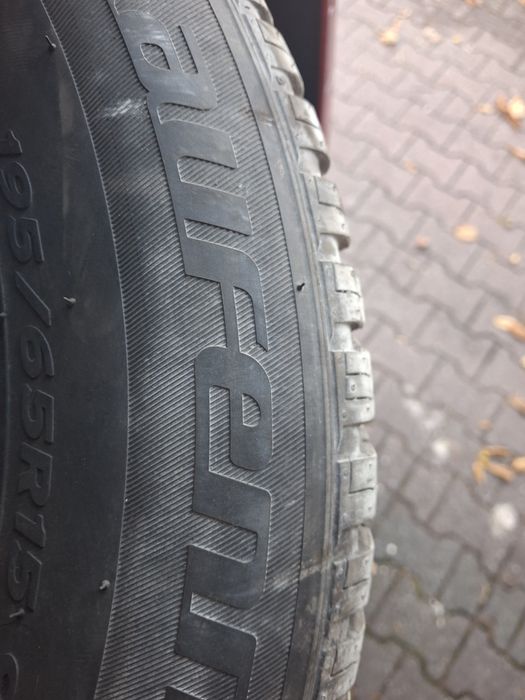 Sprzedam opony 195,65r15 caloraczne.