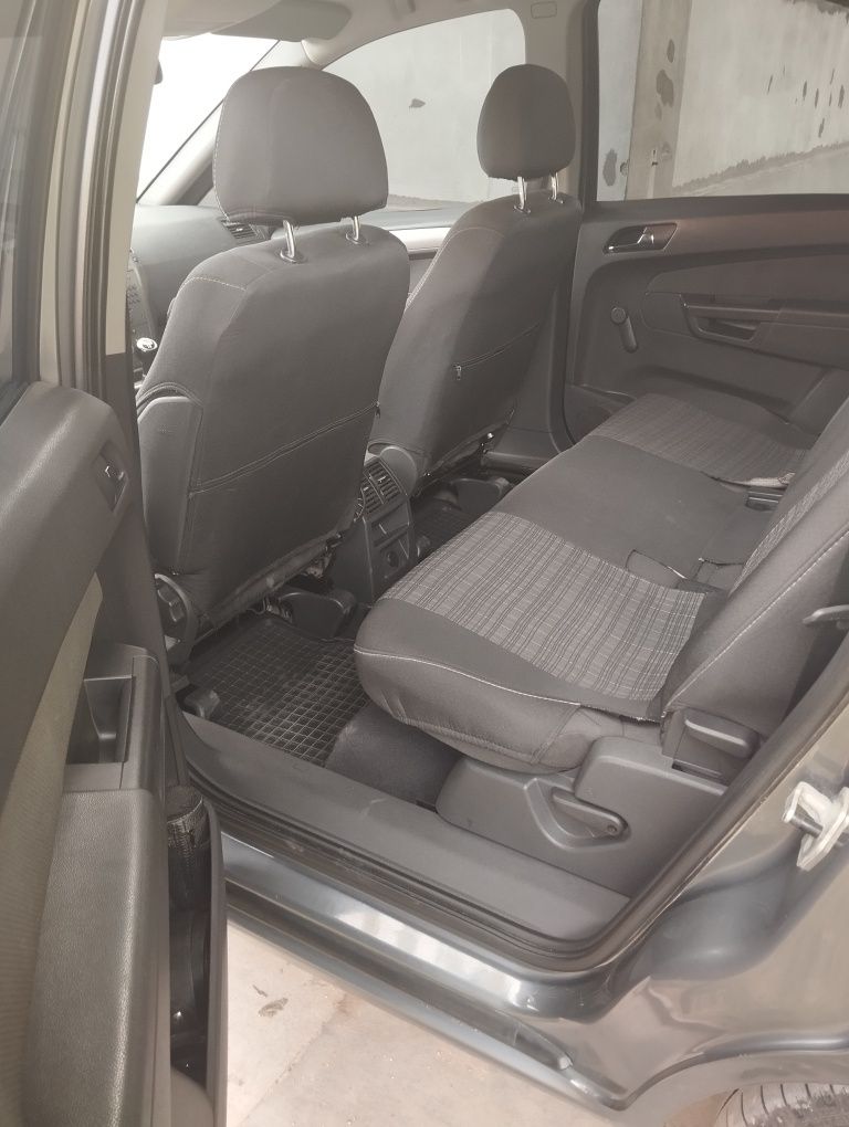 Опель Зафіра opel zafira 2007