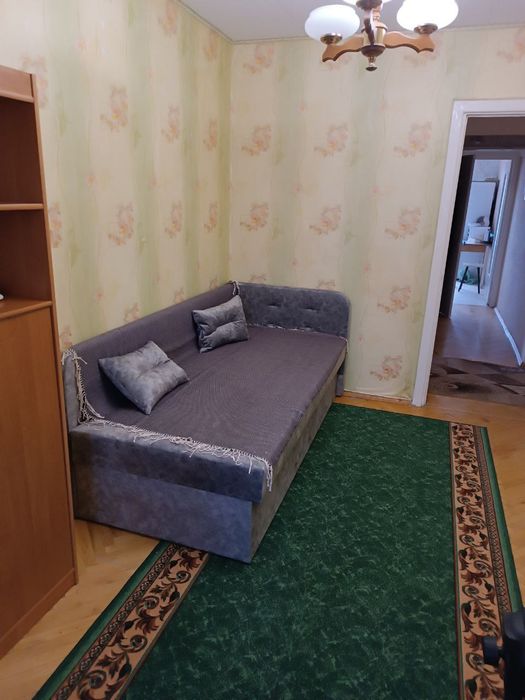 Здається кімната у 4 кімнатній квартирі