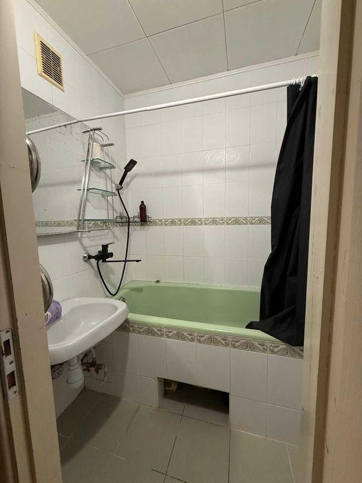 Сдам 2-х.комн.кв-ру, Харьковский м-в , Харьковское шоссе 158 :