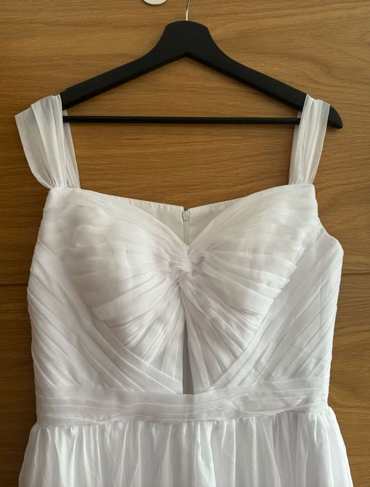 Elegant wedding dress