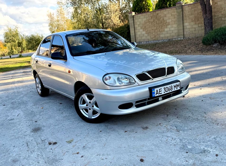 Автомобіль ЗАЗ Lanos