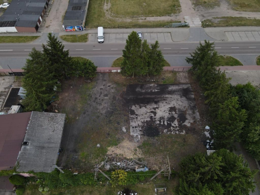 Działka przemysłowa z mediami zabudową pod inwestycje.