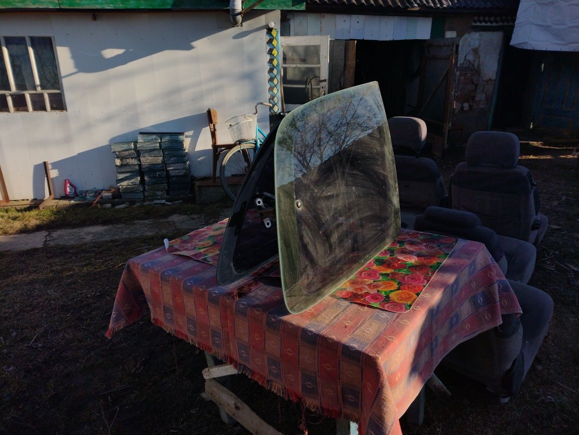 Продам двері до Опель сінтра