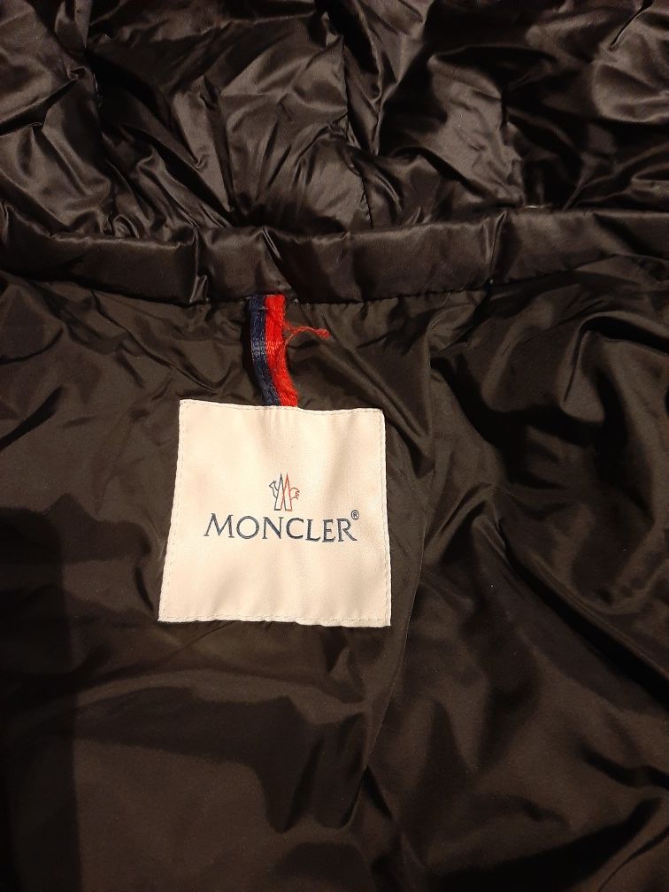 Kurteczka Moncler r.140 cm