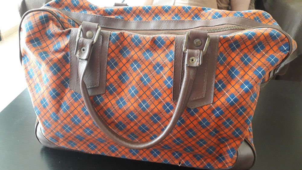 Torba podróżna vintage w kratę z okresu PRL