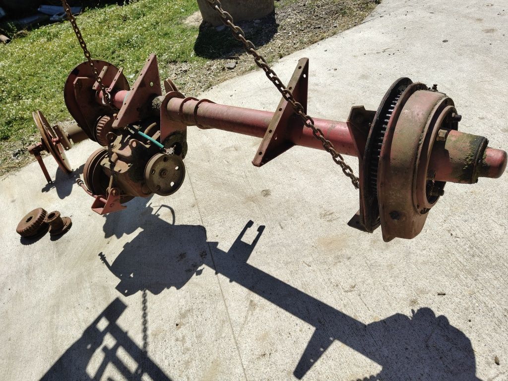 Massey Ferguson 87 oś przednia że skrzynią biegów, oś tylna, wariator