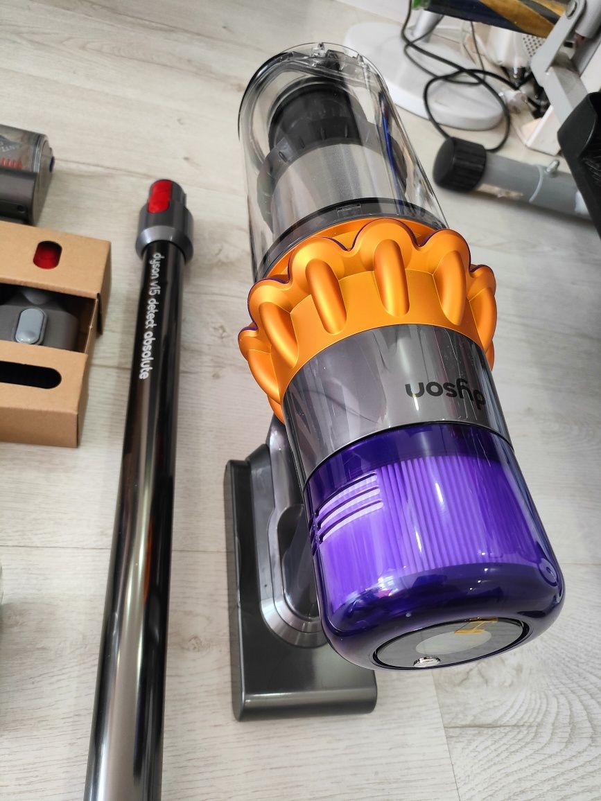 Jak nowy Dyson v15 detect absolute.