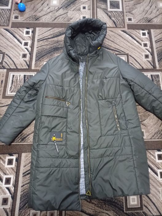 Зимова курточка-пуховик, 60 розмір