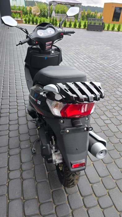 Skuter TORQ Znen Formax Euro 5 50cm3 13" 12" 5l Czarny