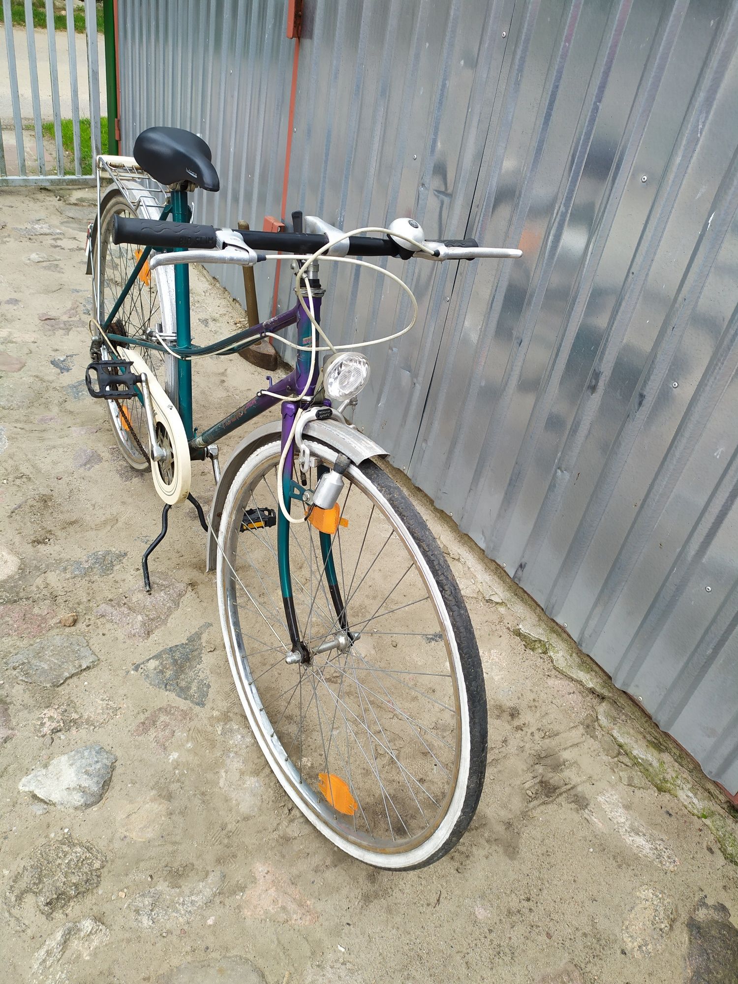 Sprzedam rower z przerzutkami damski
