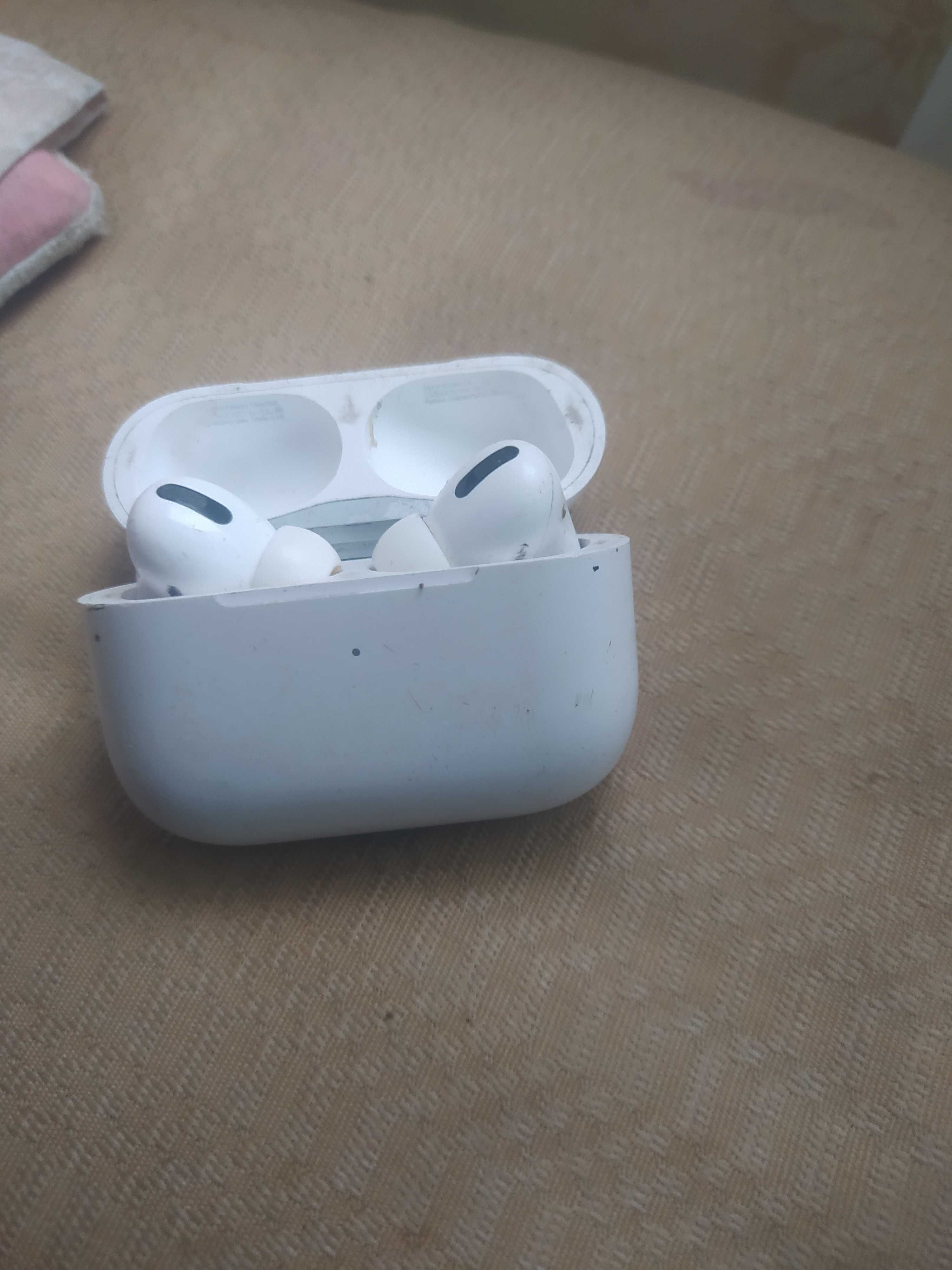 Airpods pro 2 Аирподс про2 в хорошем состоянии торг уместен