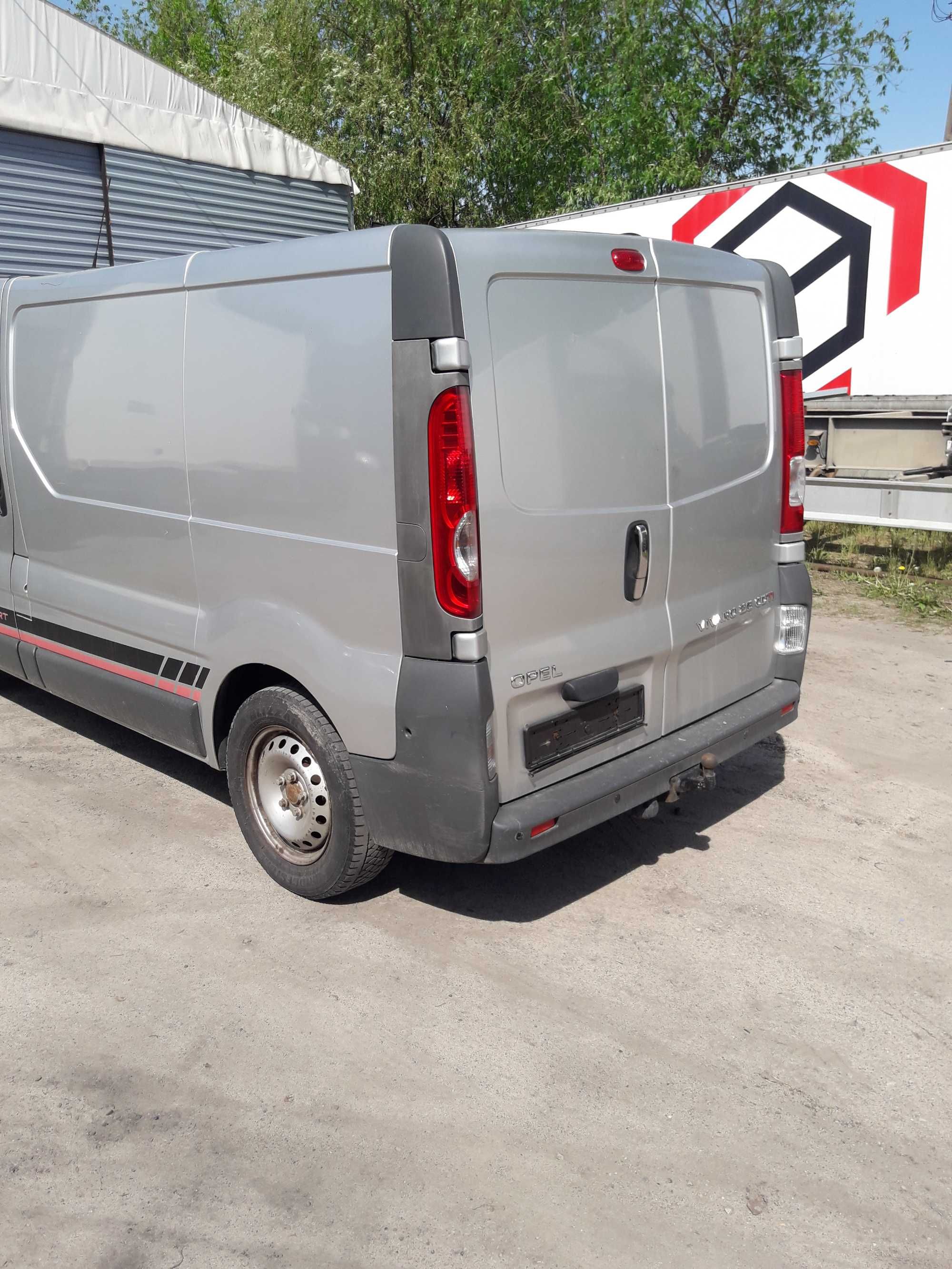 Opel Vivaro na części