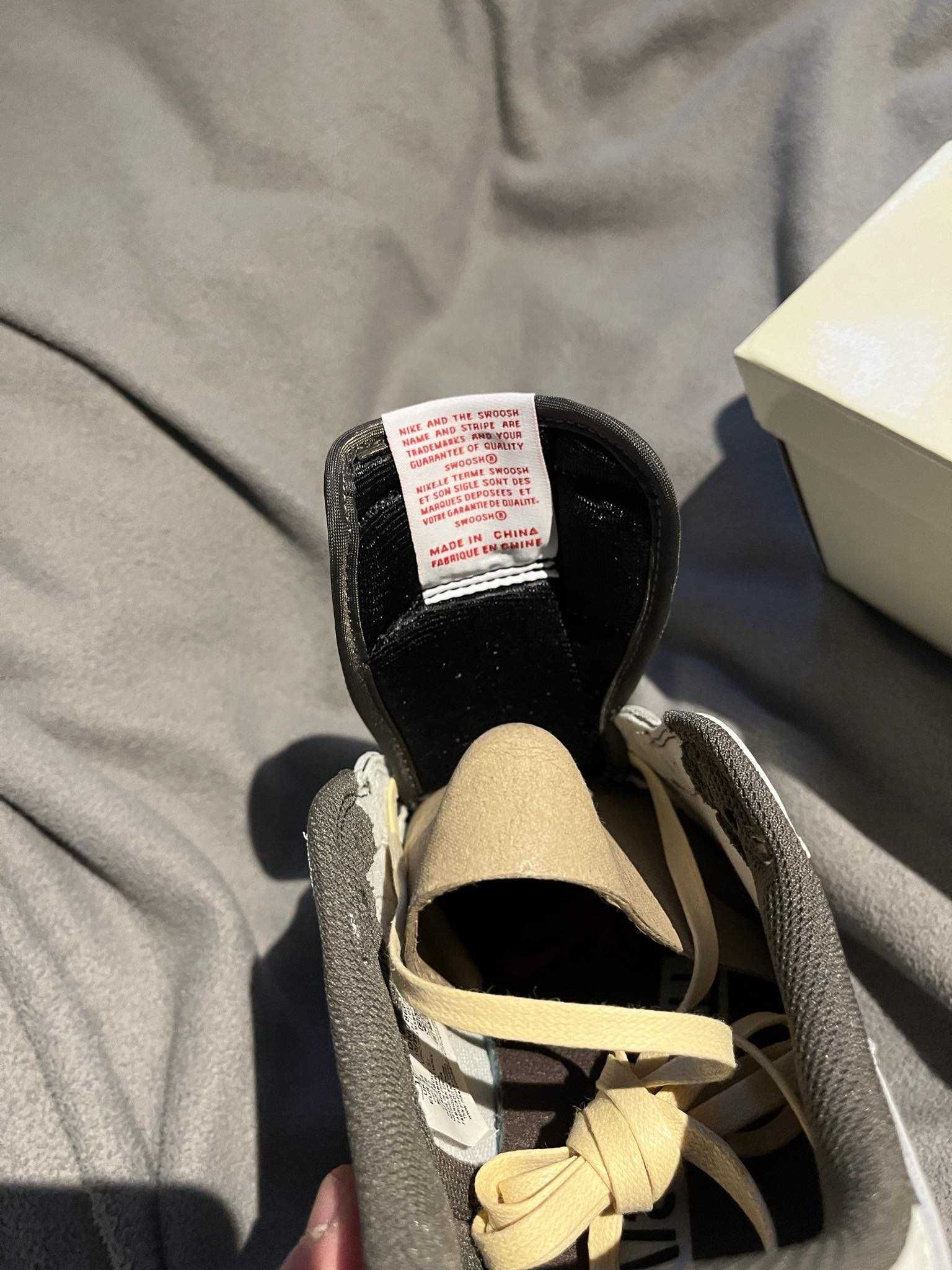 JORDAN 1 low travis scott reverse mocha