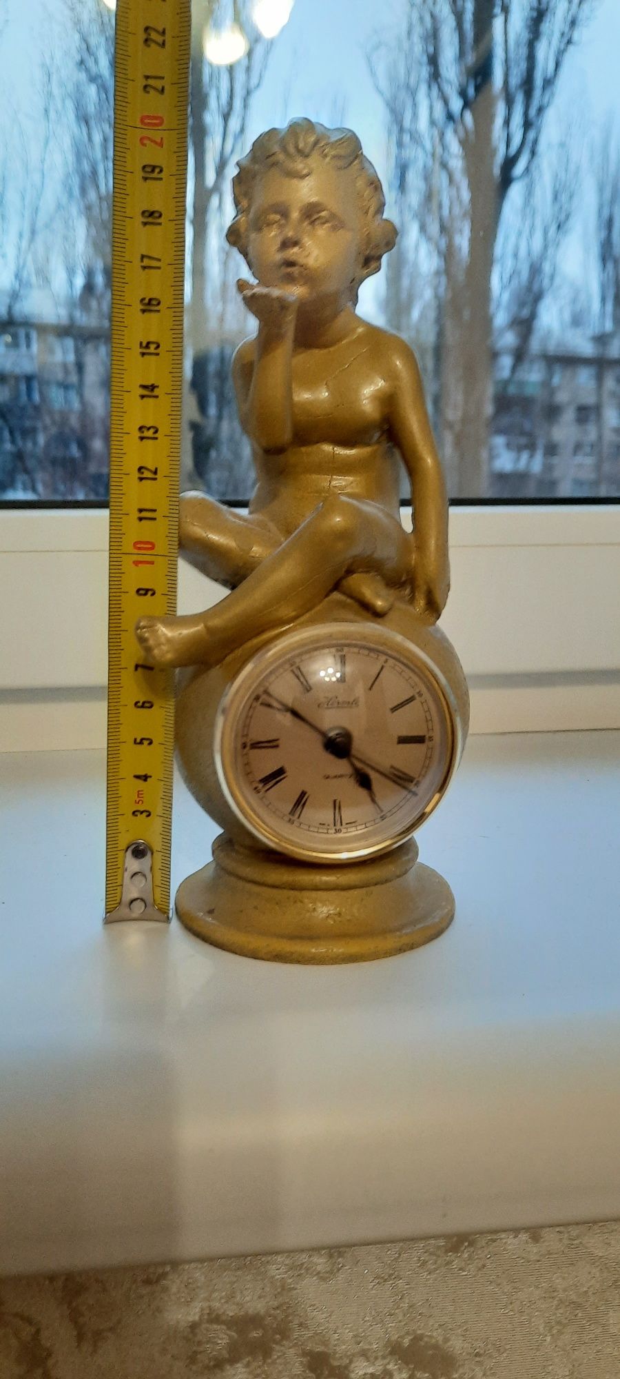 Годинник статуетка quartz hermle