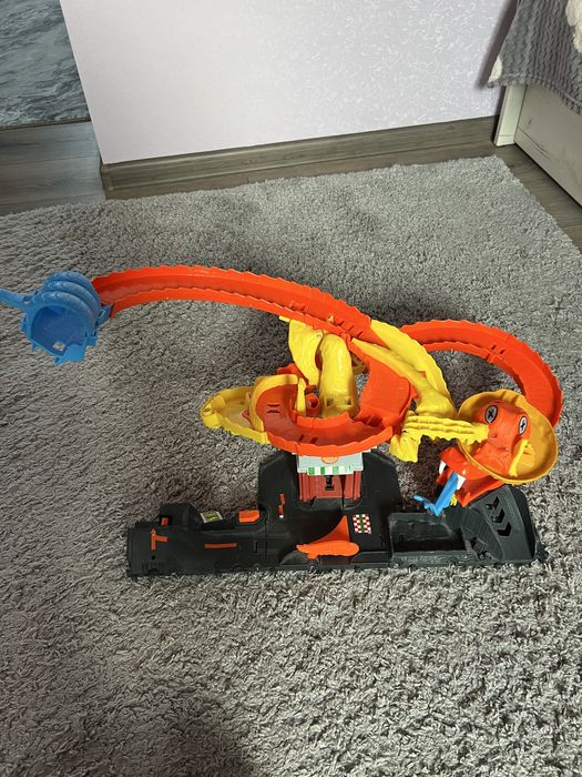 ігровий набір hot wheels pizza slam cobra attack хот вілс атака кобри