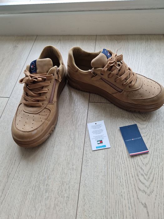 Tommy Hilfiger bezowe sneakersy, buty rozmiar 40, okazja!