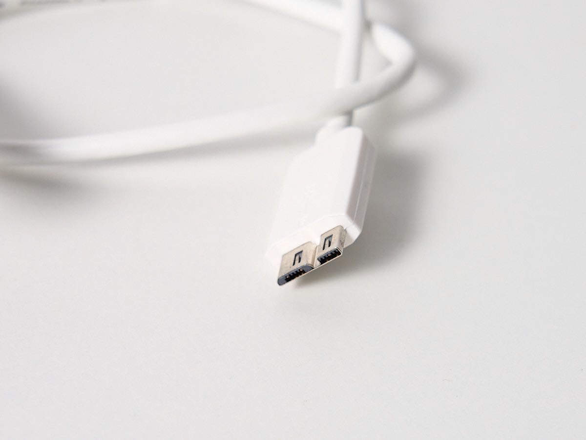 Cabos USB-A 3.0 USB Micro B para disco externo - novos