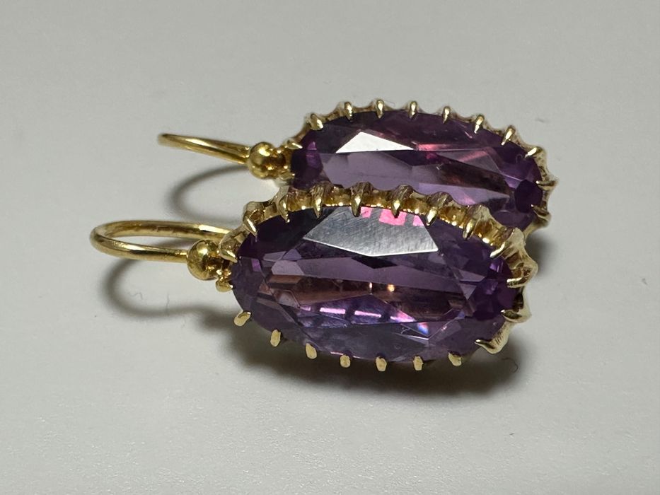 Серьги золотые 750 пробы с александритом со звездой 6,11грам