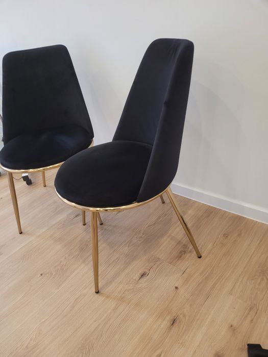 Czarne krzesło Doris