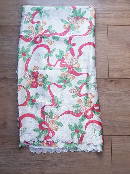 Obrus świąteczny 158x146cm