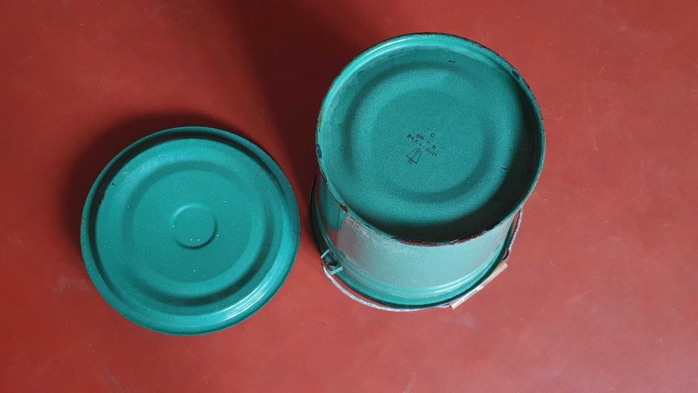 Ведро эмалированное с крышкой б/у СССР