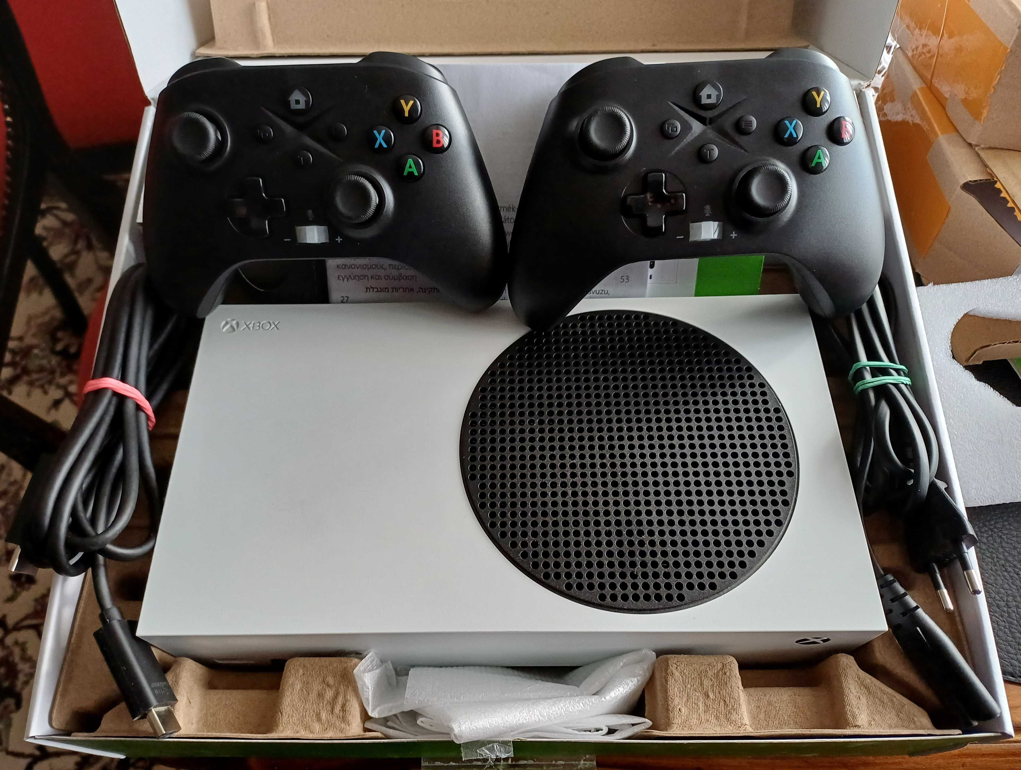 Ігрова консоль приставка xbox series s два геймпади контролери