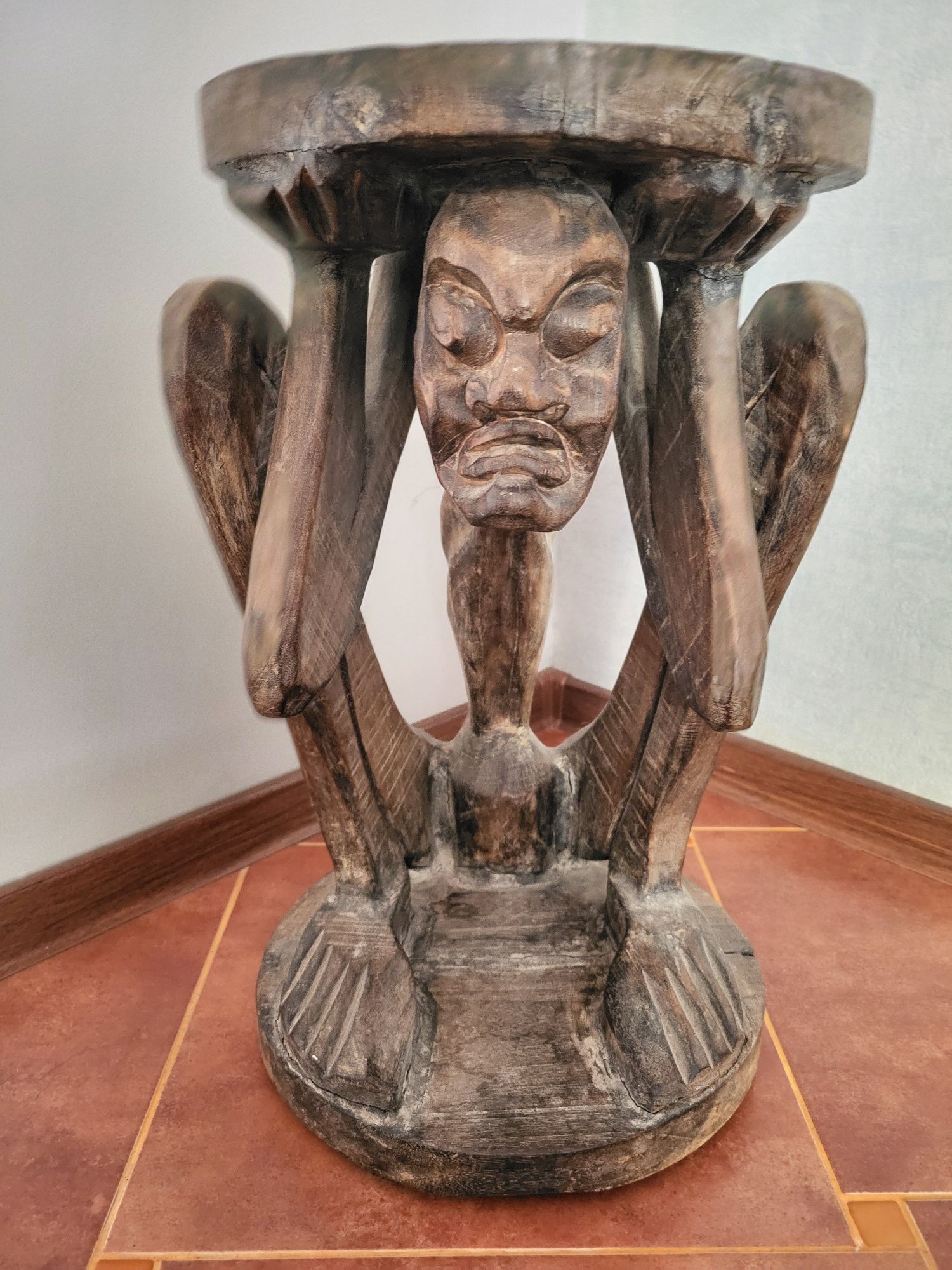 Afrykański taboret, rzeźba