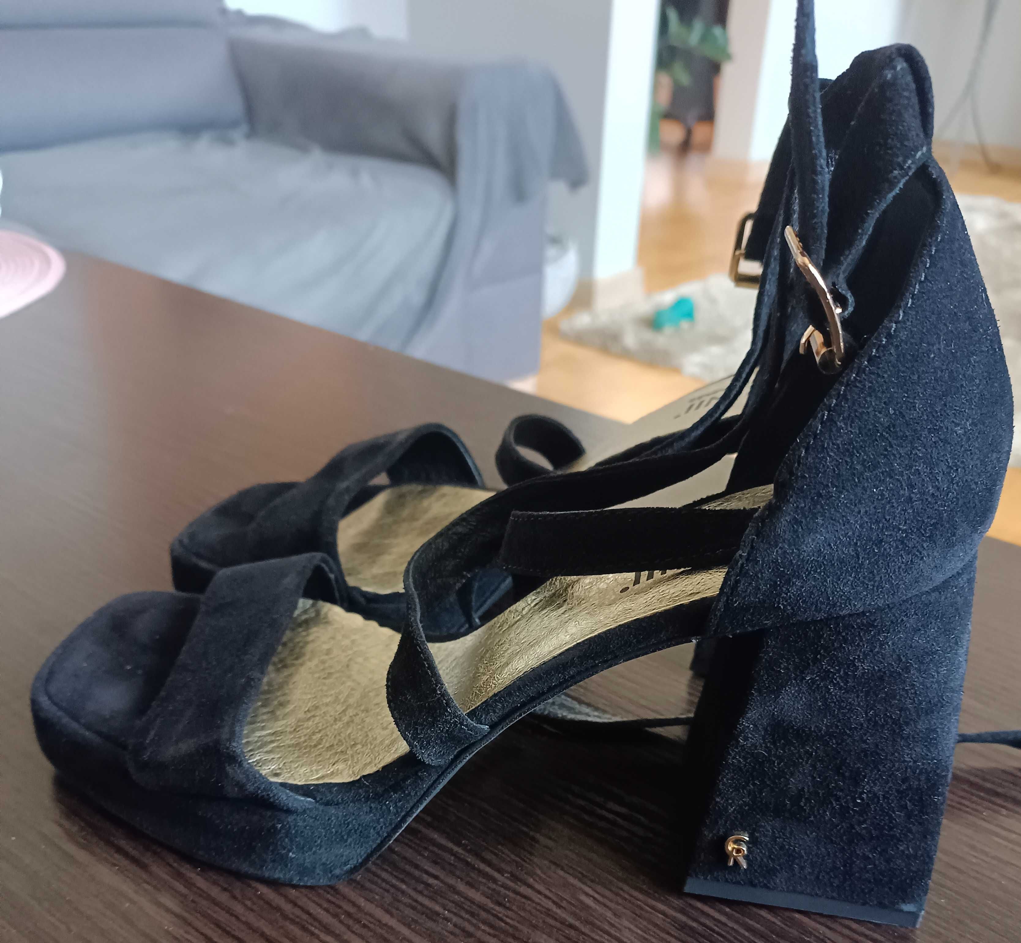 Buty damskie Carinii by Magda Pieczonka