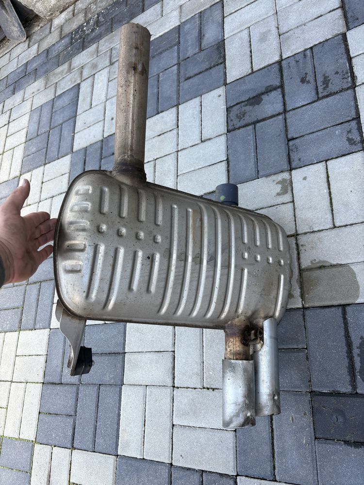 Wydech tłumik końcowy bmw e90 e91 e92 330d 3.0d