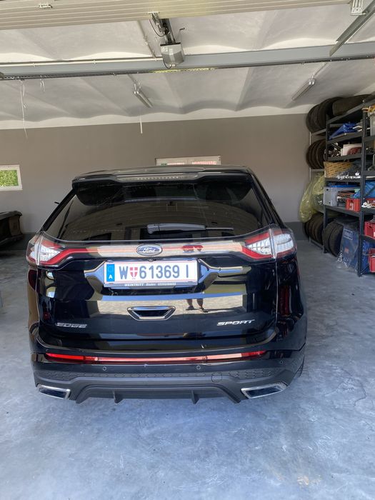 Ford edge , kuga