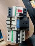 Schneider Electric GV2ME07. PF AB 2000/3 C25. TeSys D серії LC1D2510.