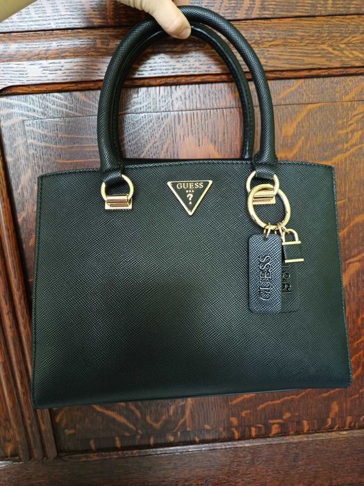 Torebka Guess Noelle czarna